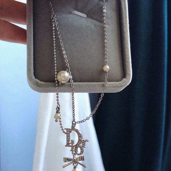 Dior Necklace - Picture 3 of 16